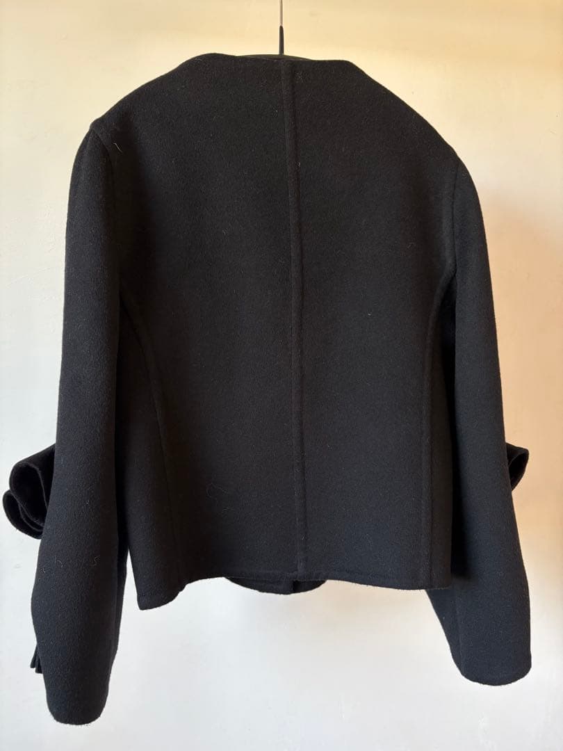 KODEMARI　　美品　VALENTINOブラックジャケット