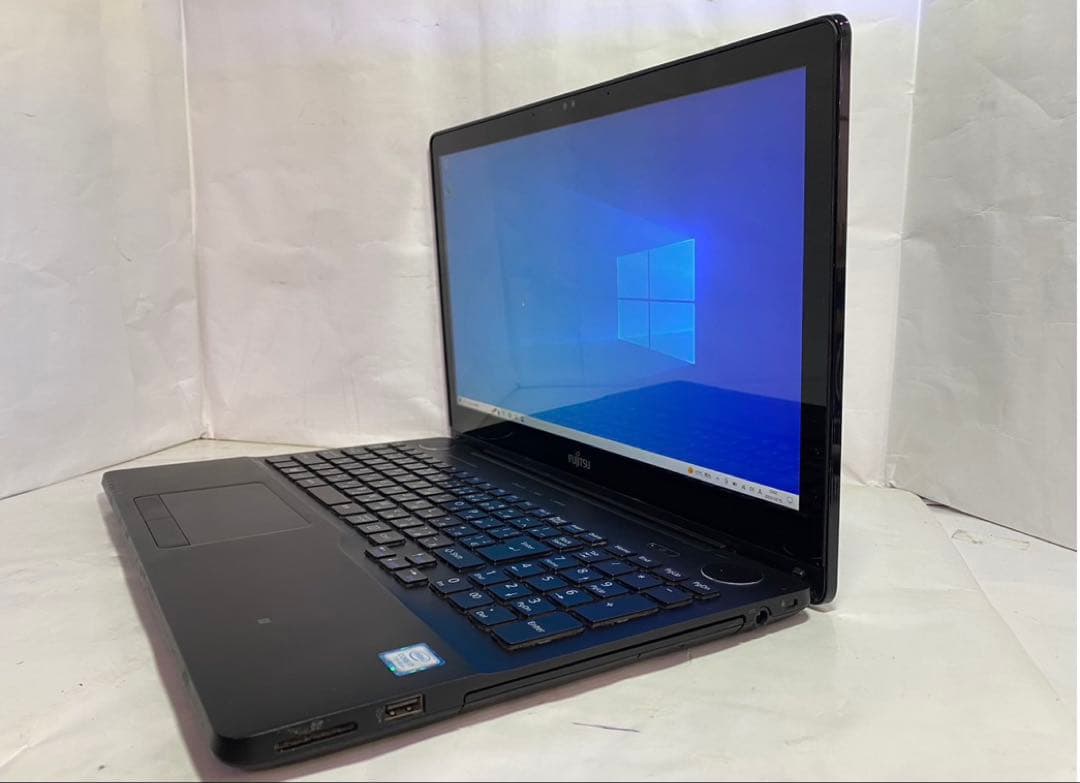 富士通 FMV AH77/B1 Core i7 高速SSD Windows11