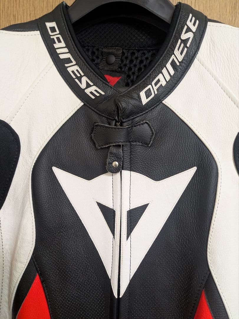 けびん　ダイネーゼ　LAGUNA SECA 5　レーシングスーツ