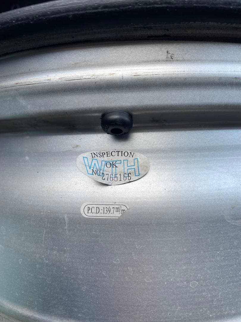 17インチホイール　マッドブラック自家塗装7.5J-6HP.C.D.139.7