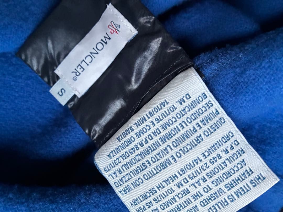 最終お値下げ　モンクレール MANTELLA マンテラ　ケープ　コート　ダウン