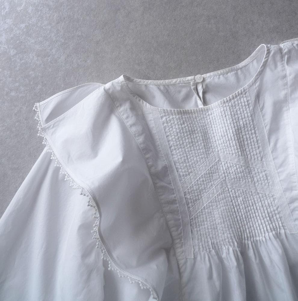 美品 トゥモローランド マカフィー 1,7万 フリルブラウス ホワイト C340