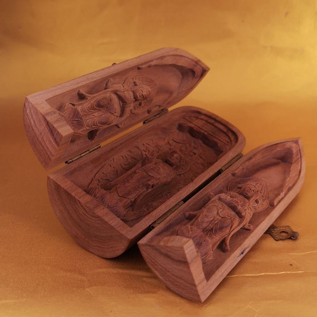 インド老山白檀ミニ精細彫刻西方三聖三開仏(高さ約7cm)