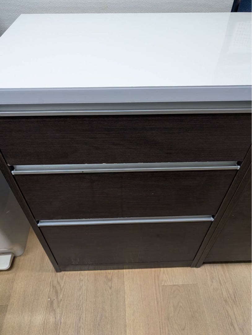 ニトリ　ダークブラウン 食器棚 4段引き出し ホワイト天板