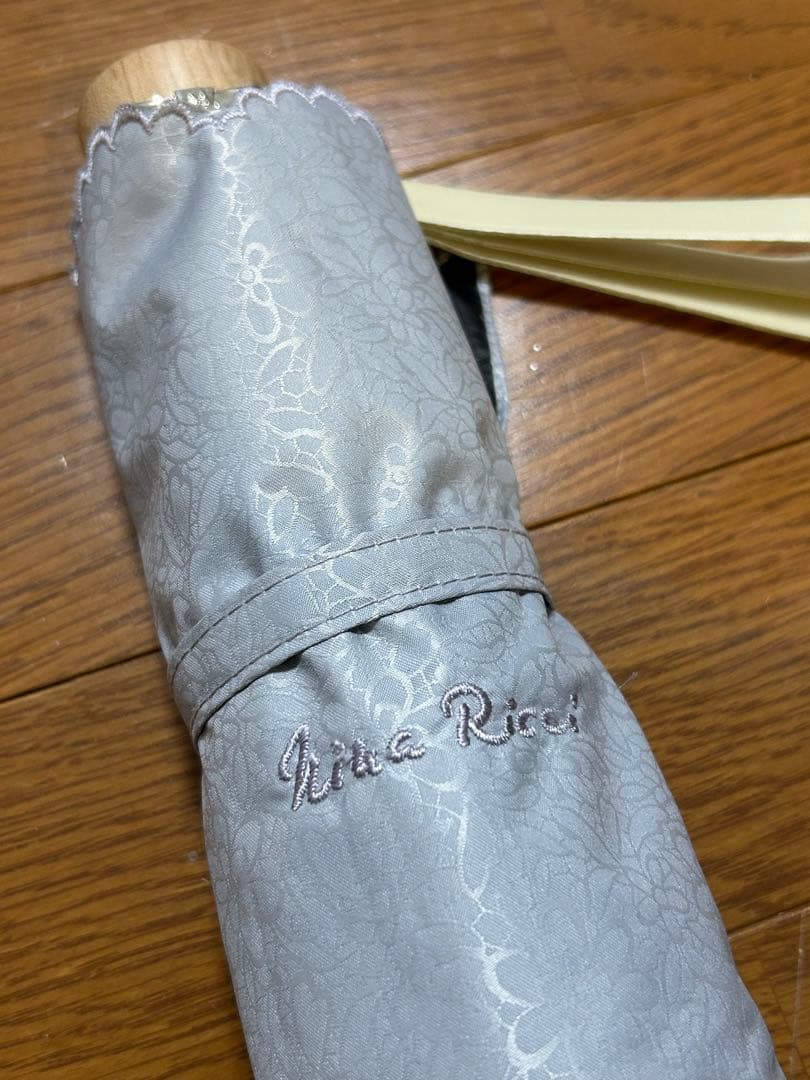 Nina Ricci 花柄レース 折りたたみ日傘　晴雨兼用　キャラウェイ
