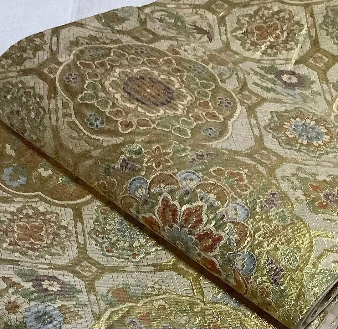 正絹袋帯　蜀江正倉院花文　金糸①( 黒留袖、色留袖、訪問着、色無地)