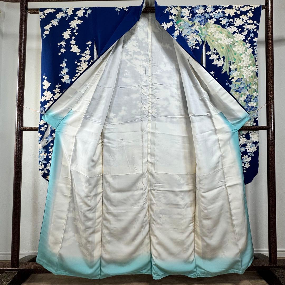 美品　振袖　現代　振袖　成人式　着物　163裄66 青　黄緑　水色　梅柄　孔雀柄