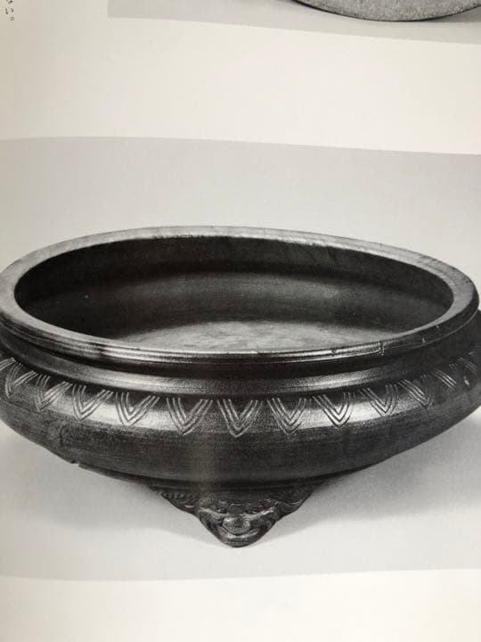 古備前　鬼面三つ足水盤