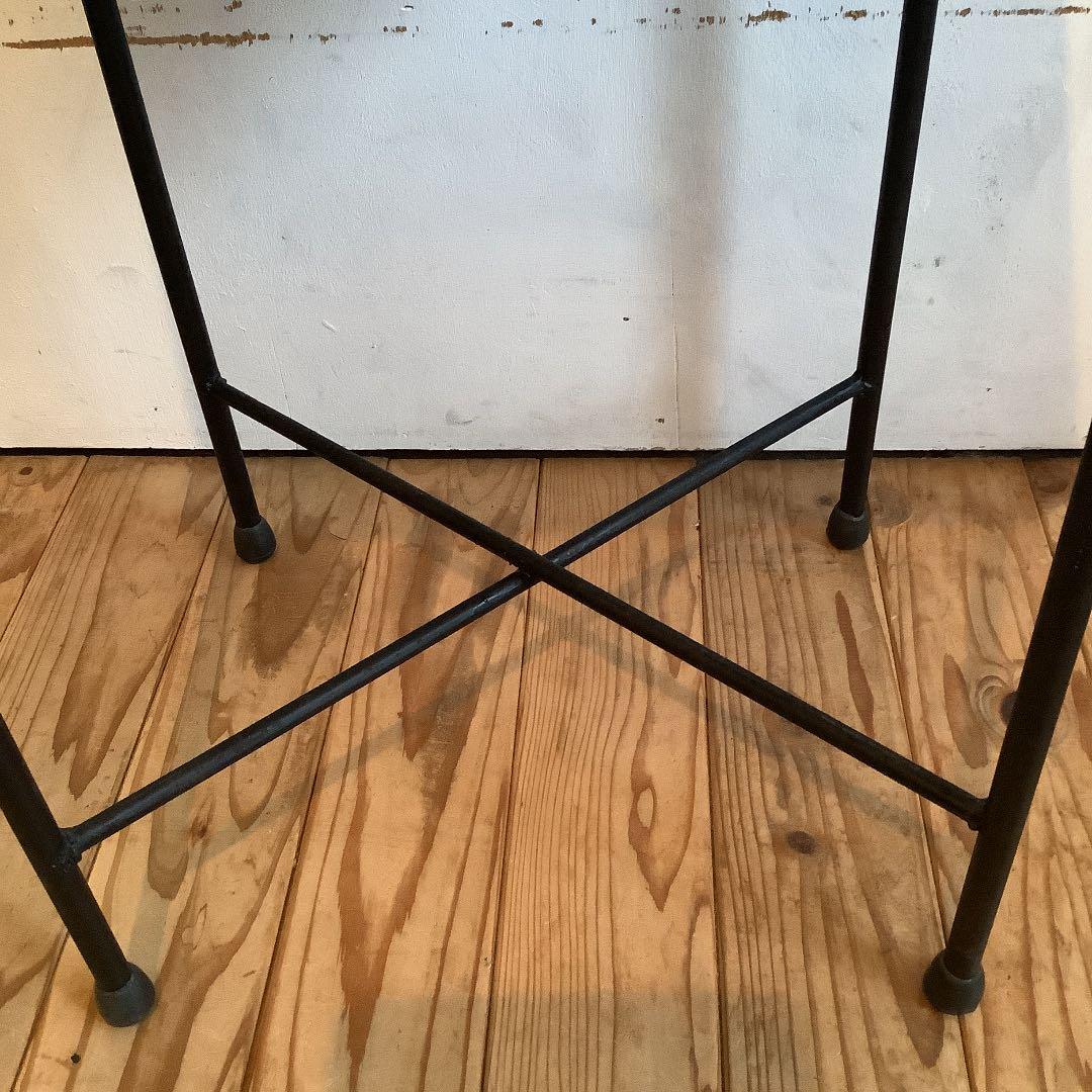 アンティークアイアンスツール