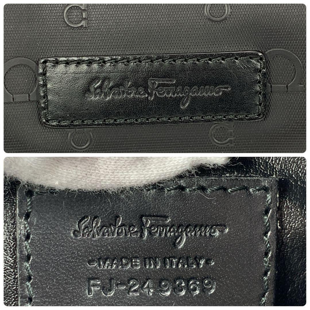 未使用　Ferragamo　フェラガモ　ガンチーニ　セカンドバッグ　ブラック