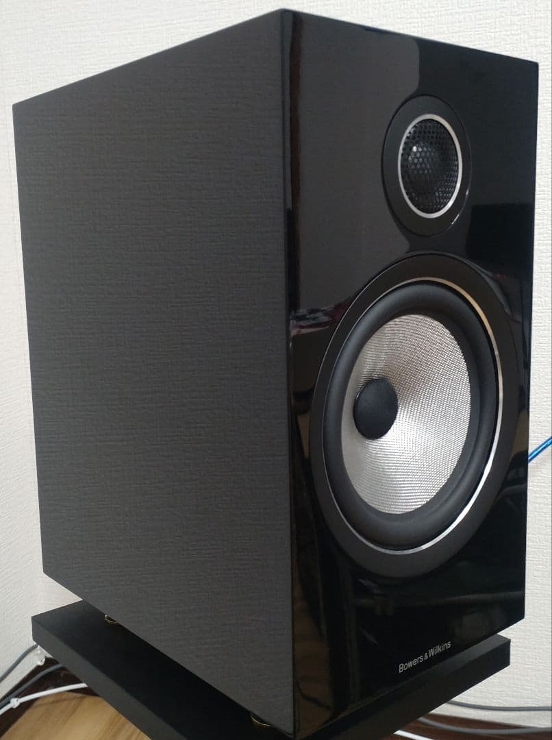 Bowers & Wilkins B＆W 706 S2