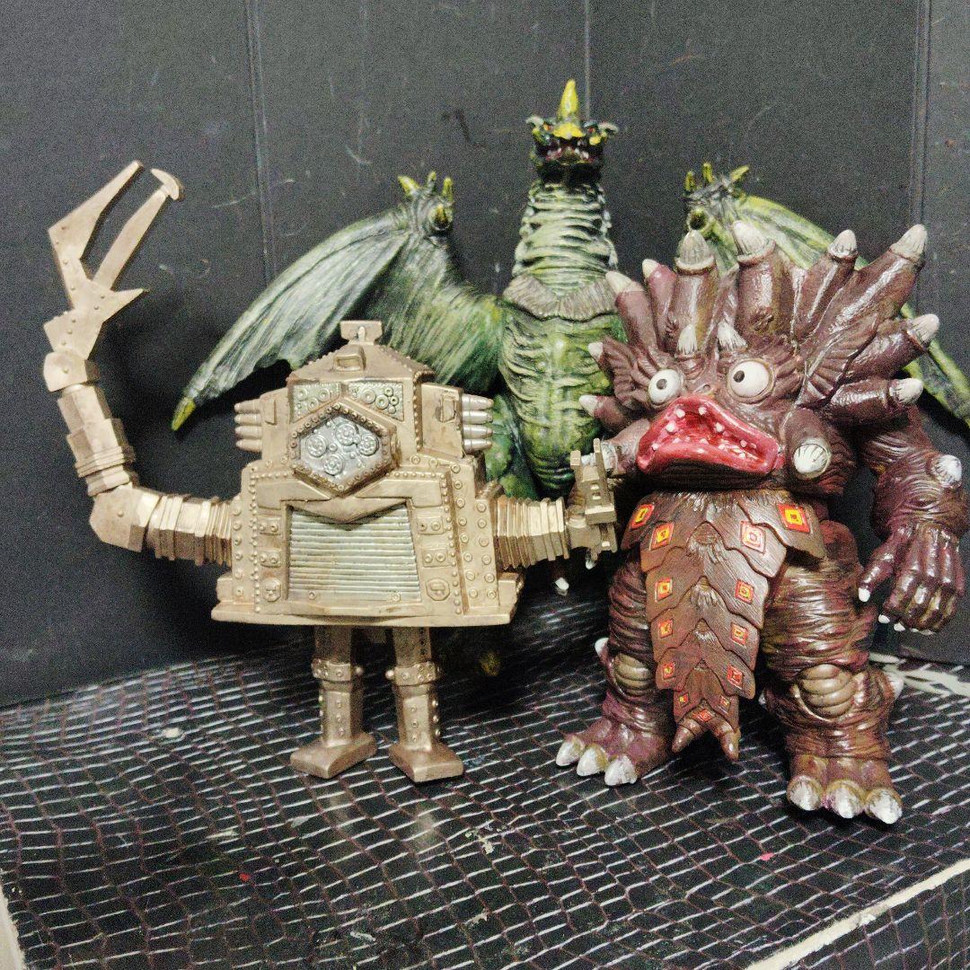 上野淳子ウルトラ怪獣旧型絶版ソフビ