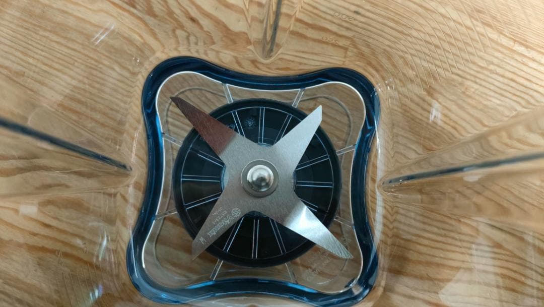 tomo2327様　【目立った傷や汚れなし】バイタミックスE520　1613