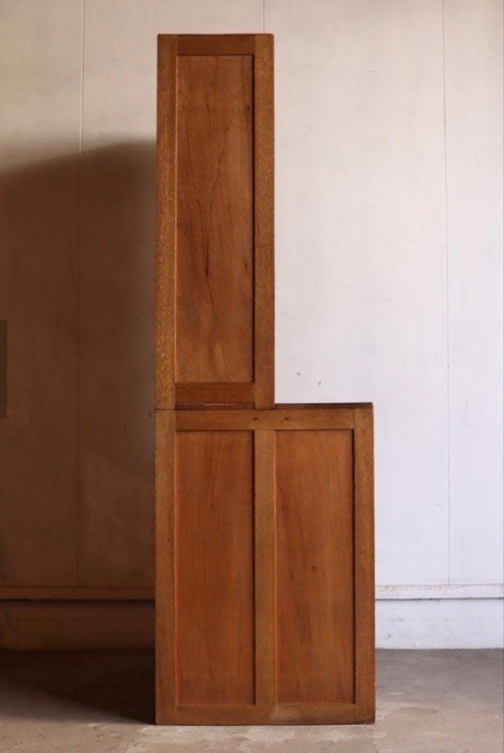 古家具 ガラス引戸キャビネット 食器棚 水屋箪笥 無垢材 古道具