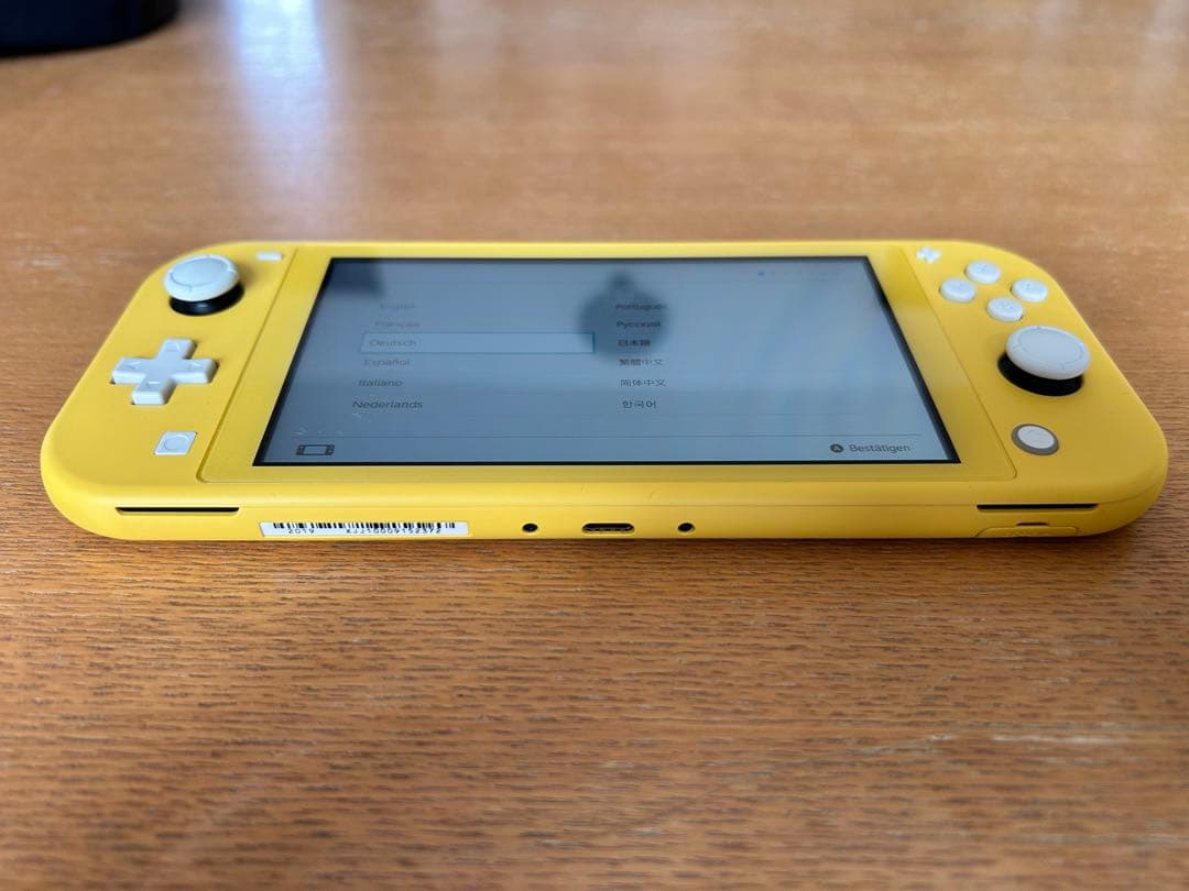 美品　Nintendo Switch Lite イエロー 本体