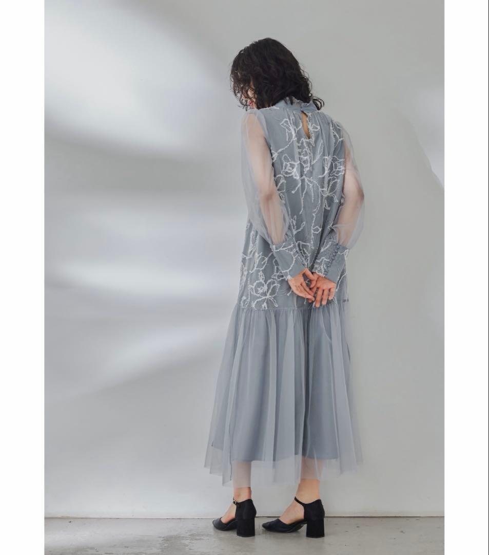 niana フェザーフラワーチュールドレス グレー　M