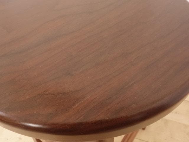 北海道手作り家具　ウォールナット材　スツール　座面一枚板