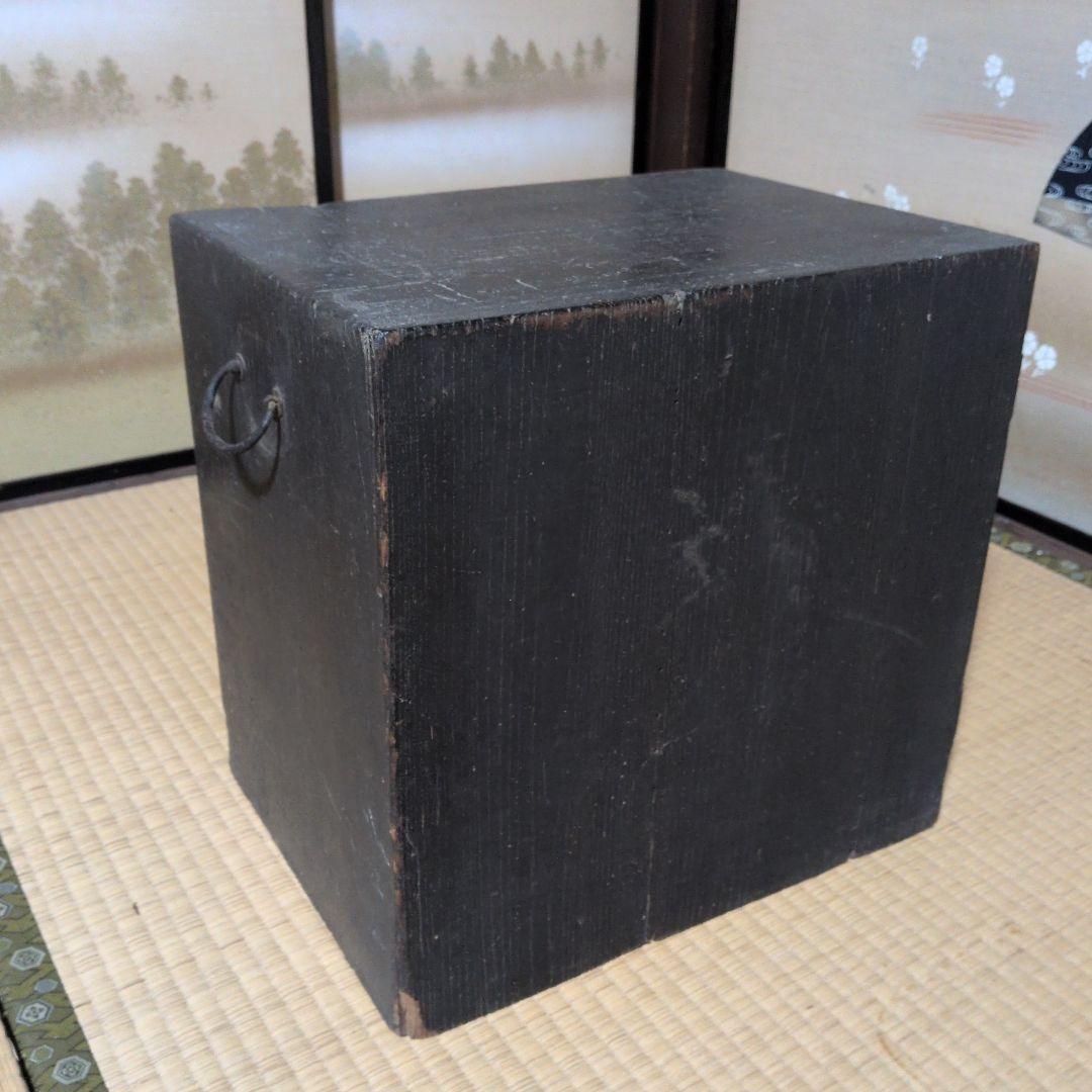 推定昭和初期　黒い木製6引き出しタンス