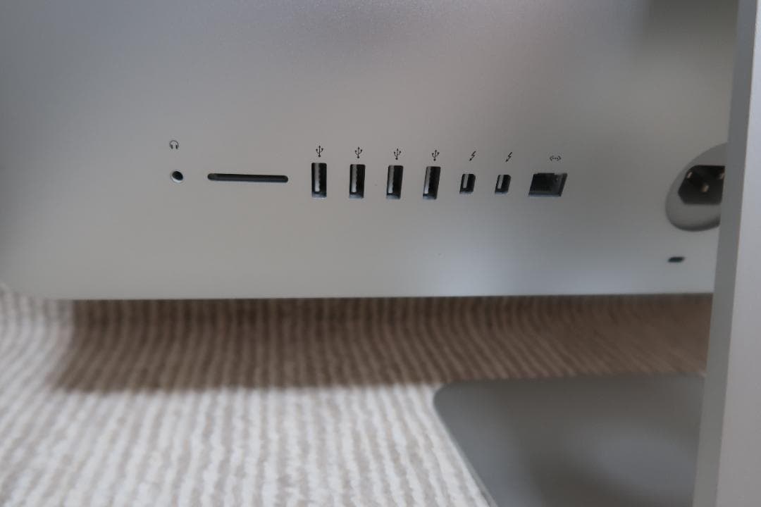 アップルデイスクトップパソコン（ⅰMac　）