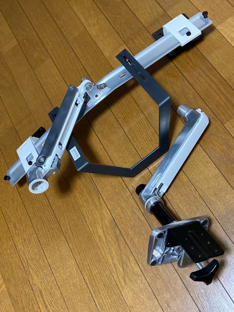 Ergotron デュアルモニターアーム