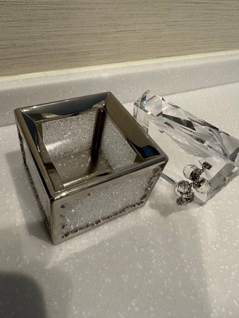 スワロフスキー　小物入れ　ぶどう　オブジェ　置物　ガラス