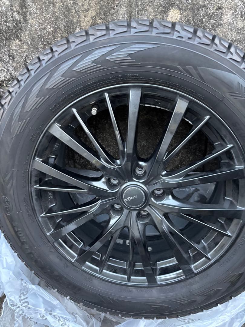 ice GUARD SUV G075 235/60R18 スタッドレスタイヤ