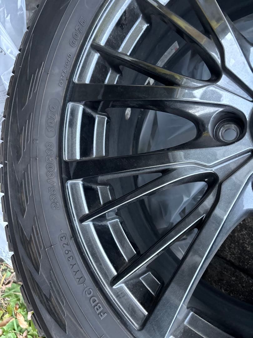 ice GUARD SUV G075 235/60R18 スタッドレスタイヤ