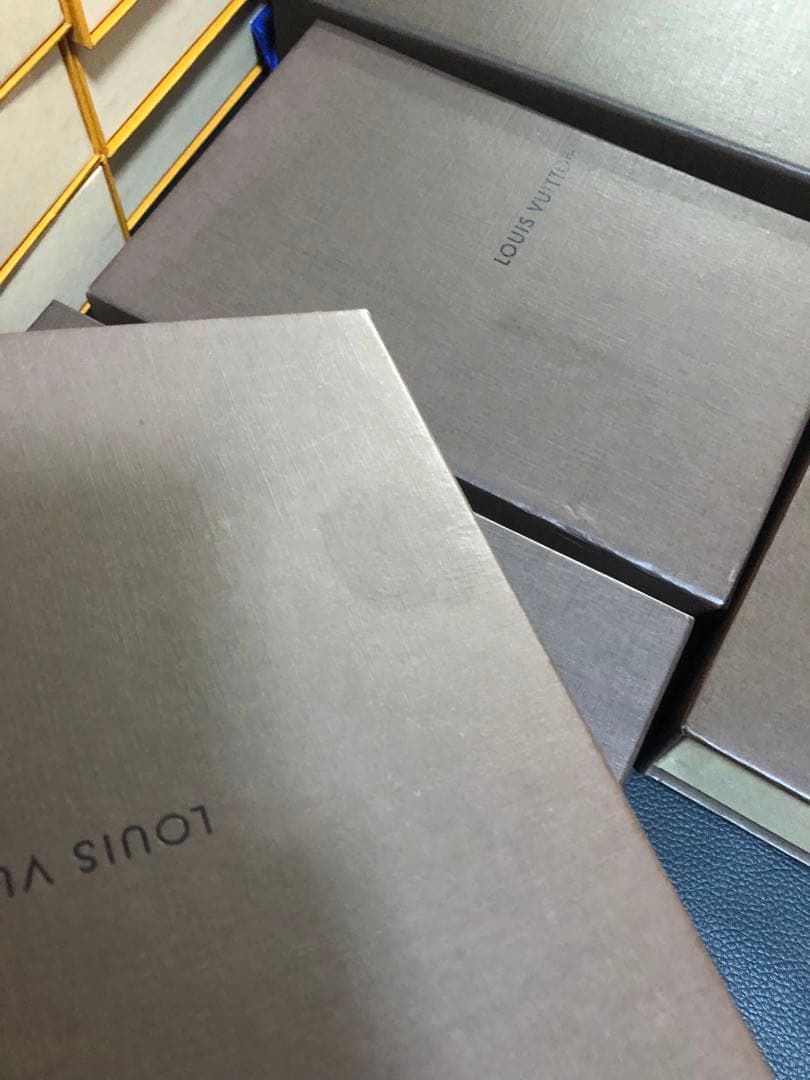 ルイヴィトン　ジッピーウォレット空箱、保存袋　財布空箱、保存袋　小物空箱、保存袋