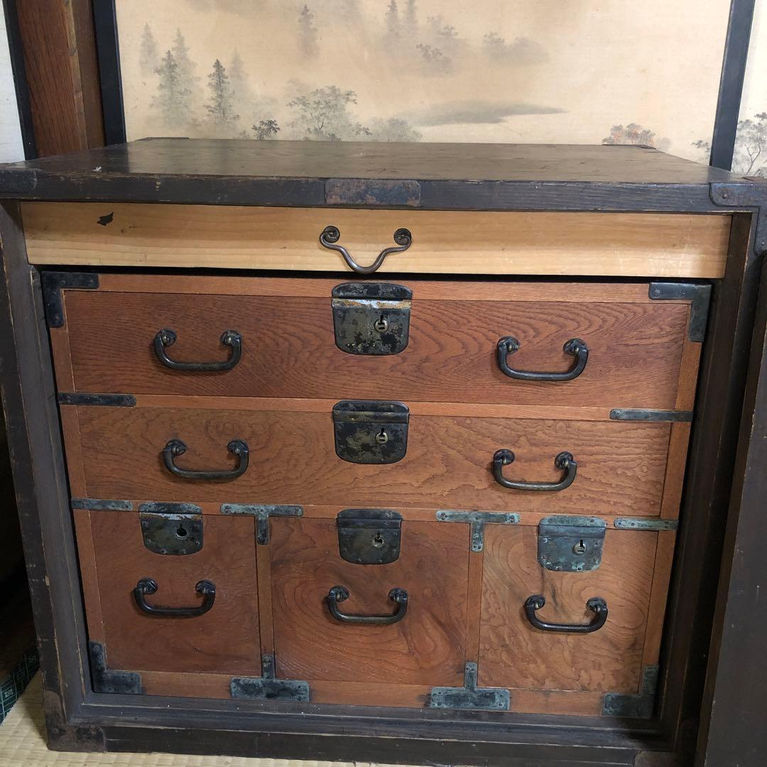 蔵の中にあった上手の船箪笥外箱付き