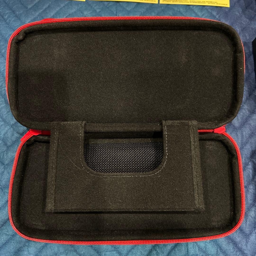 Switch本体、ドック２台 マイクロSD 256GB、プロコン2個、ケース付