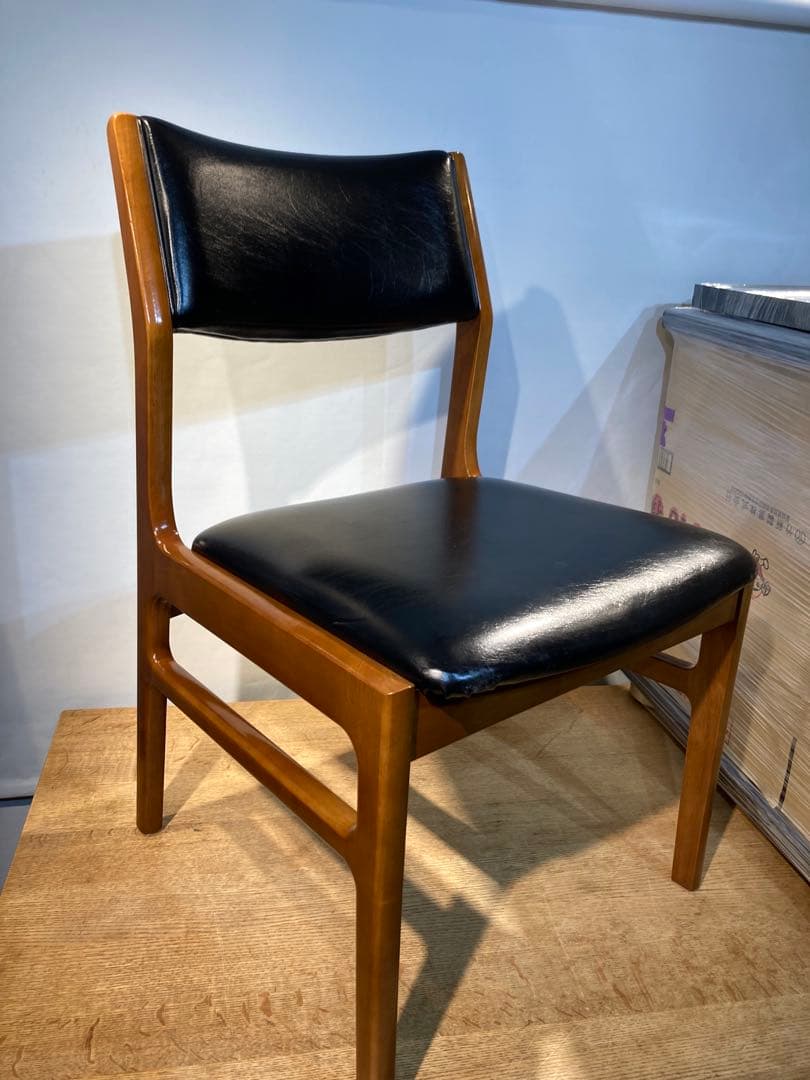 画像30枚 変形有 カリモク60＋ アームレスダイニングチェア ブラック カリモ