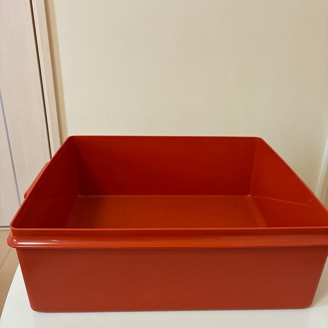 タッパーウエア。収納ボックス 3個セット ピンク。シュウ色。