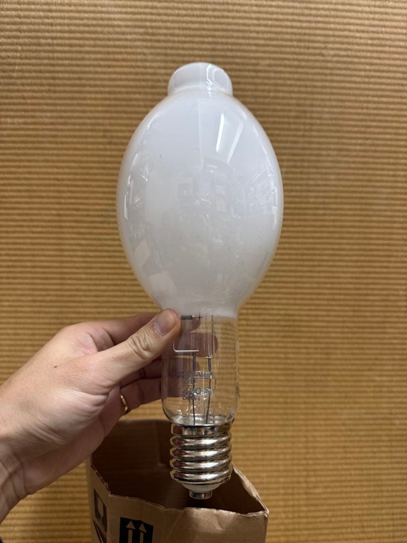 .*°様 【新品未使用】IWASAKI 水銀ランプ 高圧水銀ランプ HF400X