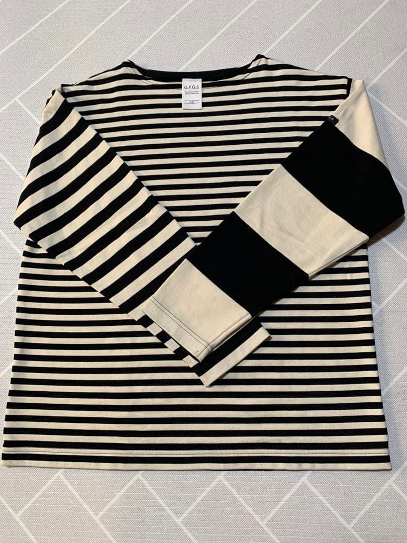 「G.F.G.S. for ADAM ET ROPE'」別注ボートネックボーダー