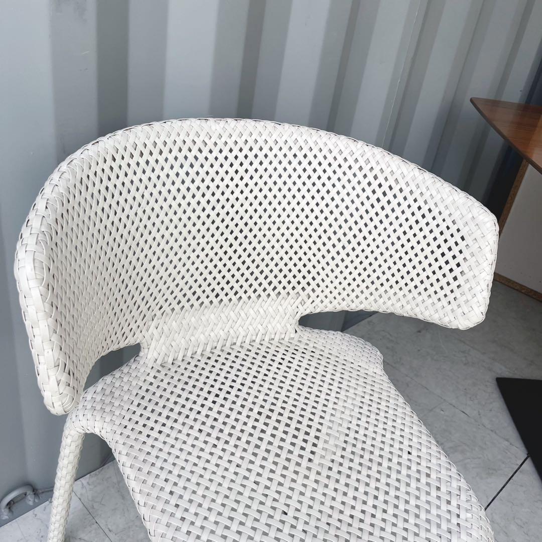 取付無料！デドン シーシェル アームチェア ホワイトモダンガーデンチェア✨