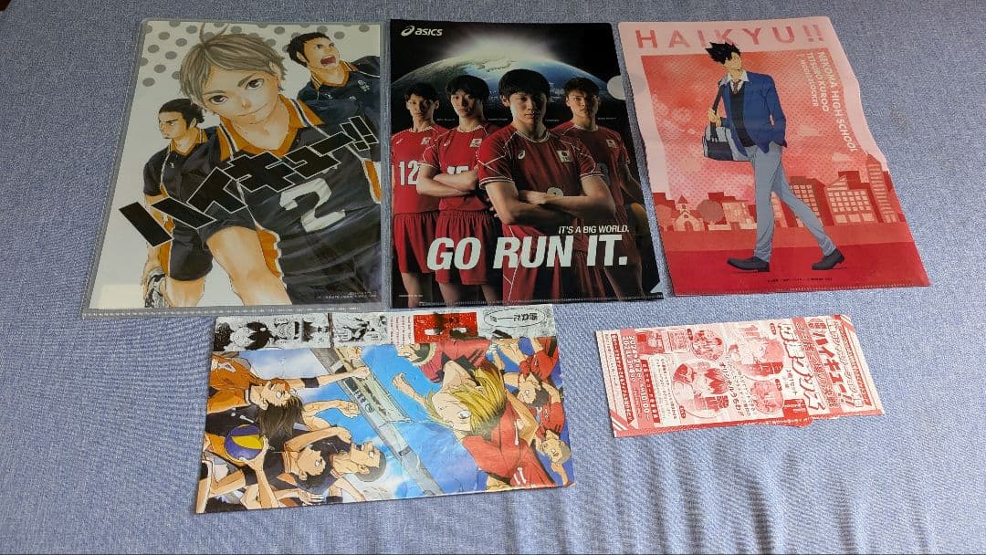 ハイキュー(非全巻30·39巻欠品) 当時のジャンプに関連本とグッズ 多数セット