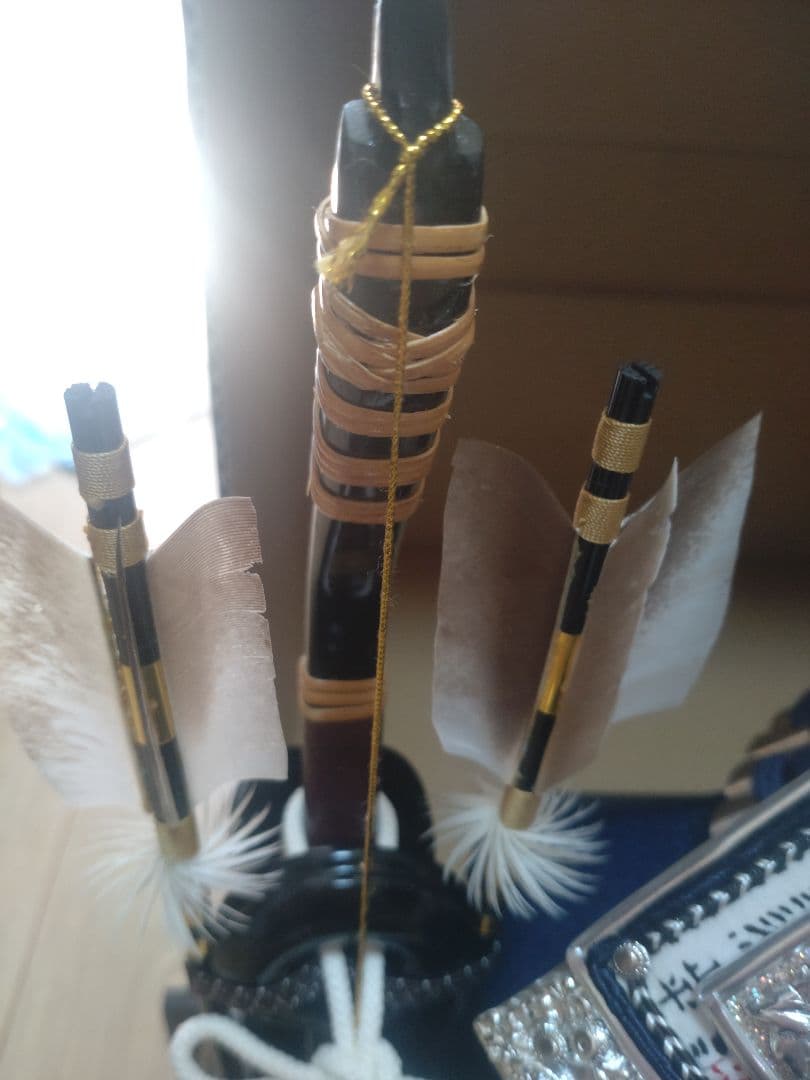 五月人形 兜 ケース入り シルバー 美品