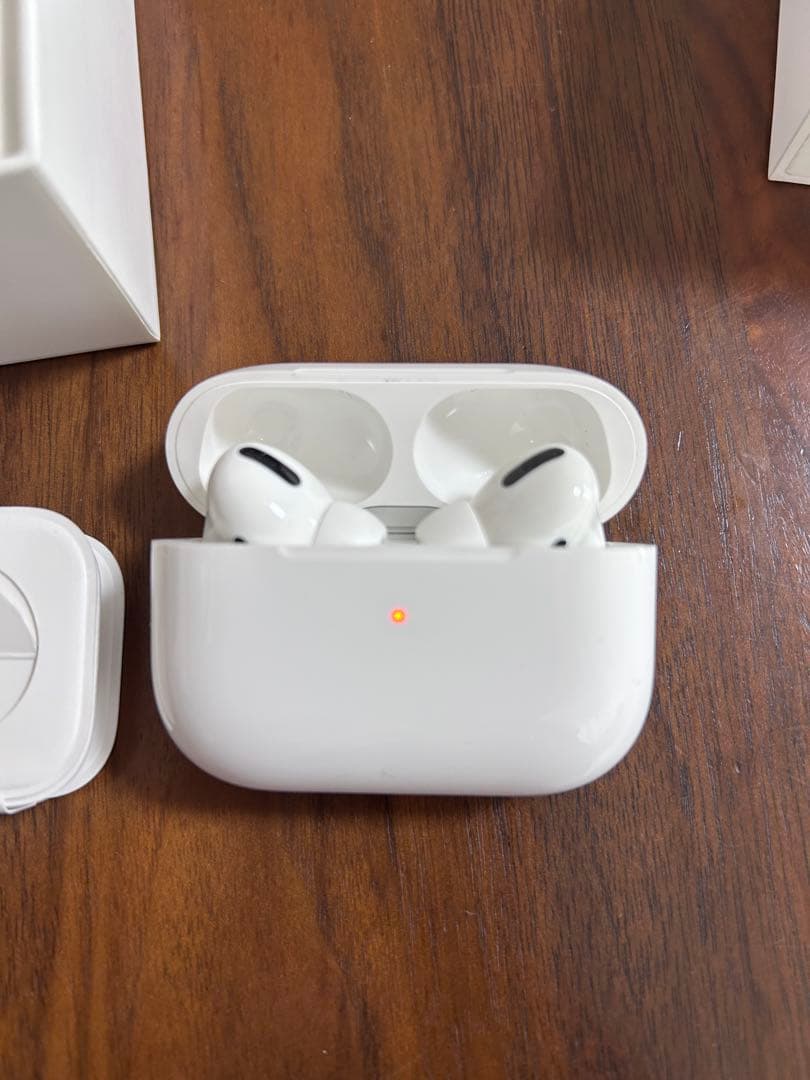 【外観美品】Apple AirPods Pro MWP22J/A 本文確認願い