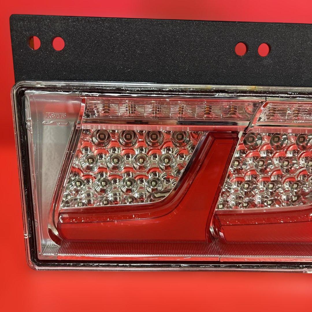 No.39 小糸　トラック用 4t 10t シーケンシャル（運転側）右Ｒ