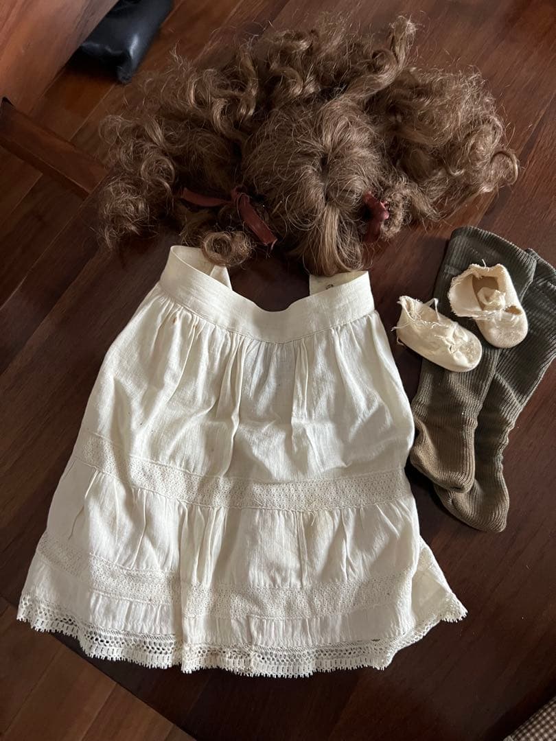 ドイツのアンティーク　ビスクドール