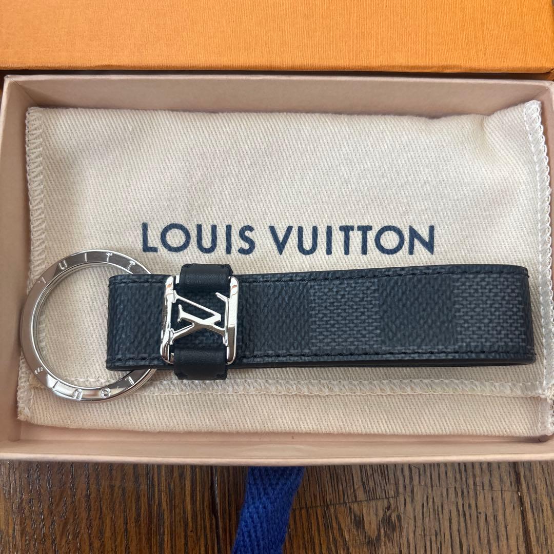 新品未使用　LOUIS VUITTON ブラックレザー キーホルダー　ダミエ