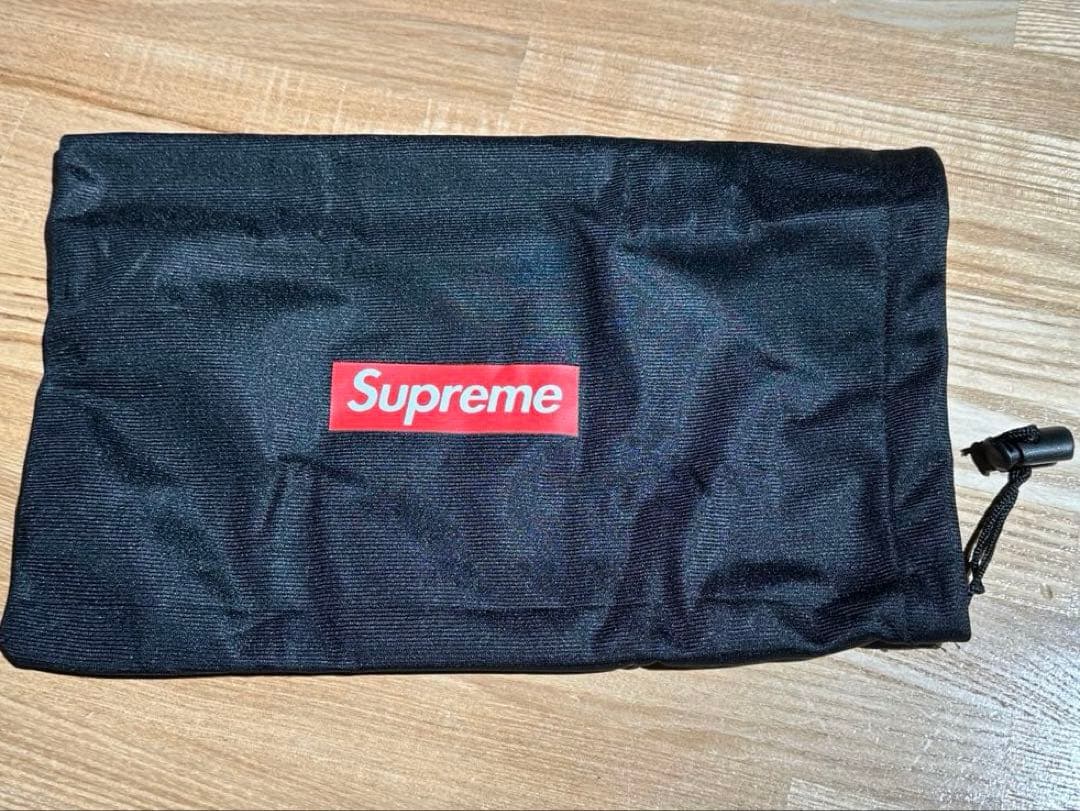 スマホアクセサリー Supreme mophie power station Go