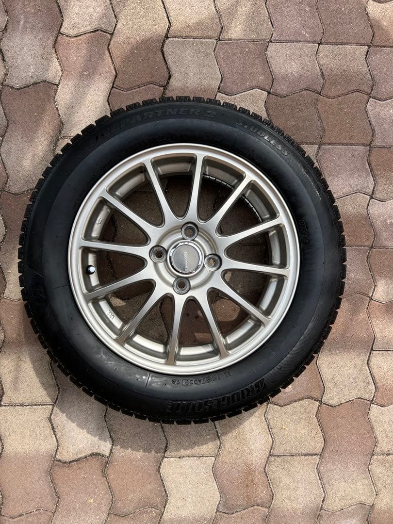 175/65R15スタッドレス4本ホイールセット ブリヂストン　フィット