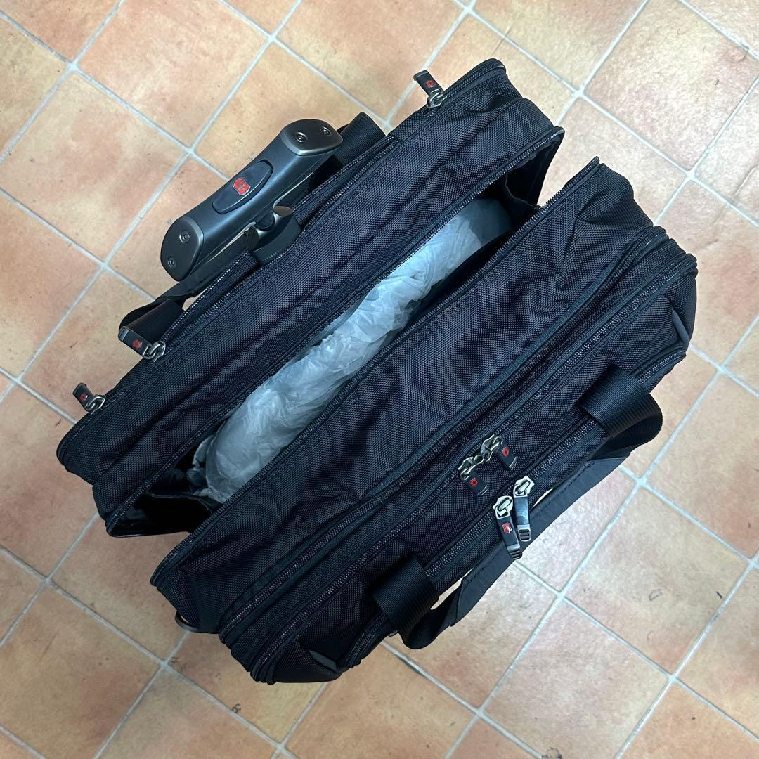 ★スイス軍★ビクトリノックス　ワークストラベラー2.0 軽量キャリーバッグ