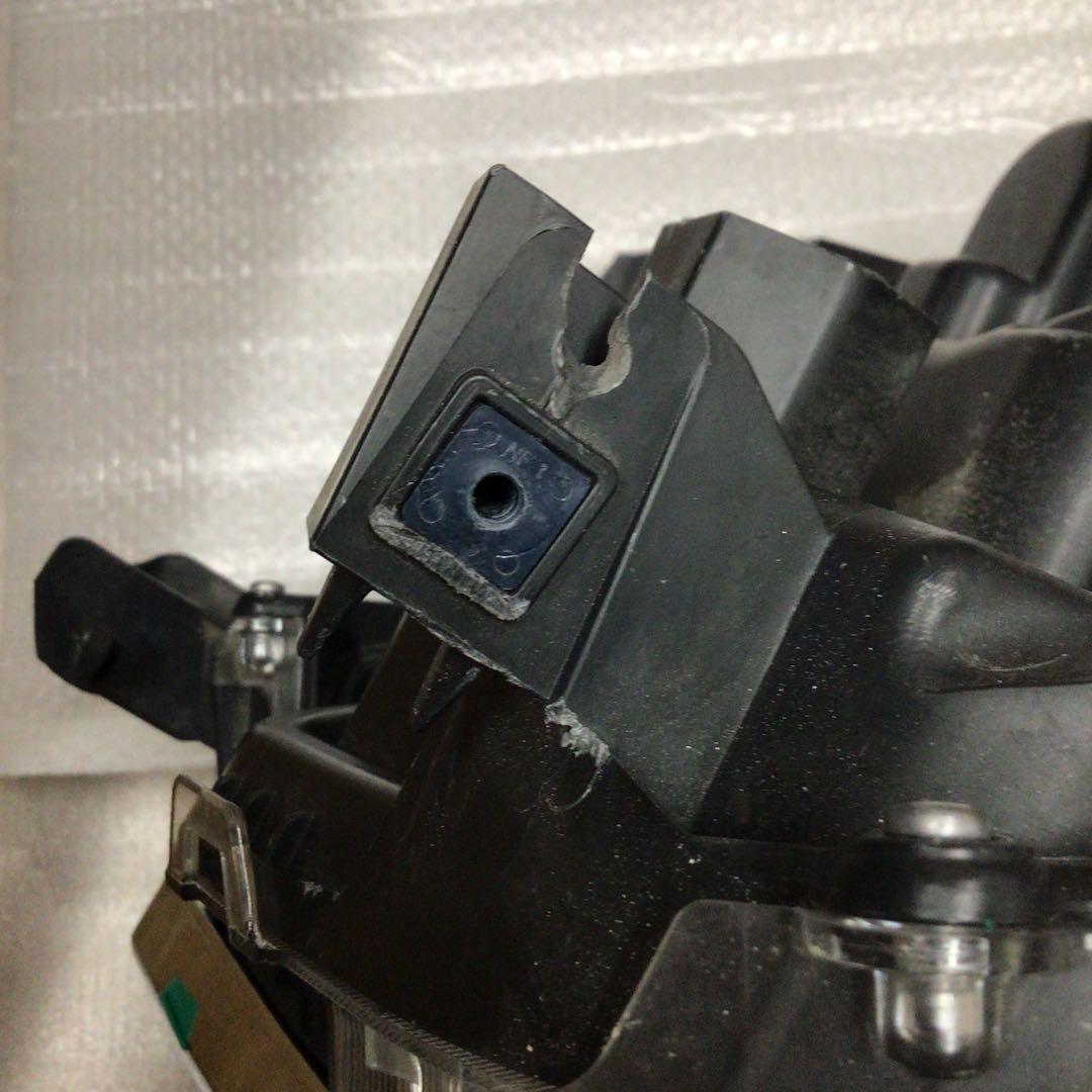 アルファード(AYH30)・左3眼ヘッドランプユニット（ジャンク品）