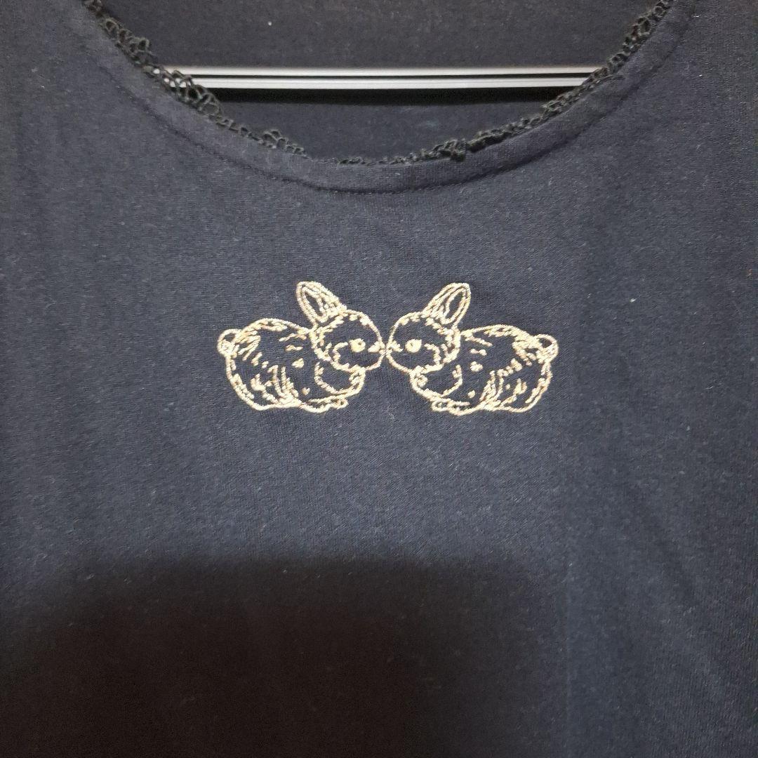 フランシュリッペFL5ウサギ刺繍の黒長袖トップス
