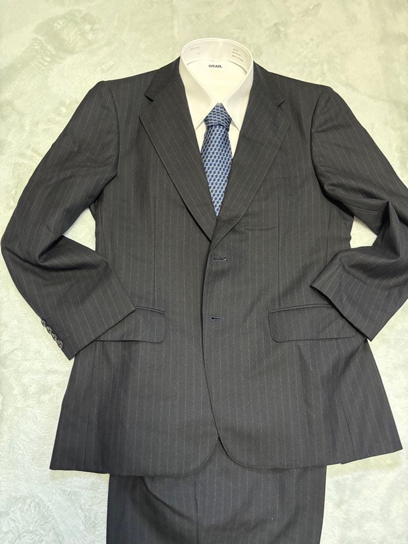 【美品】バーバリー　セットアップスーツ　濃紺ストライプ スーツ 表地毛100%
