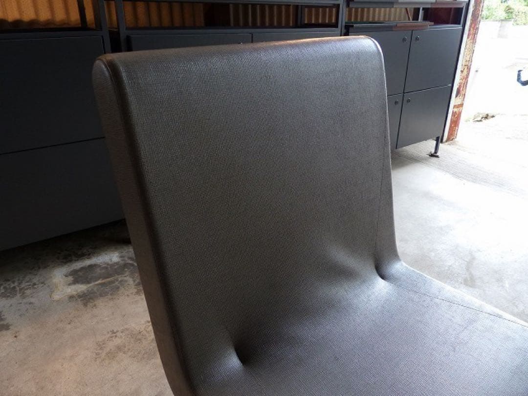 Cassinaカッシーナ ブーメラン キャスタースウィベル　グエナエル・ニコラ