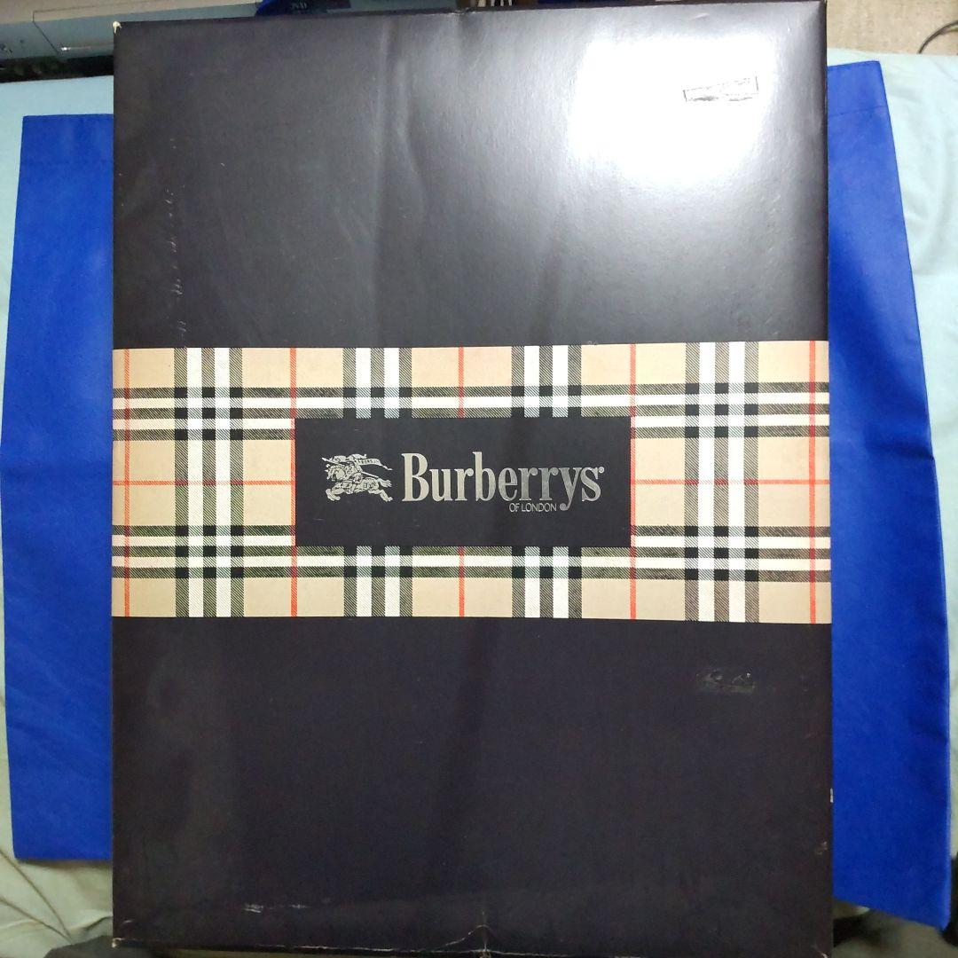 最終値下 Burberrys ラムウール 純毛毛布 (専用箱付き、新品、未使用)