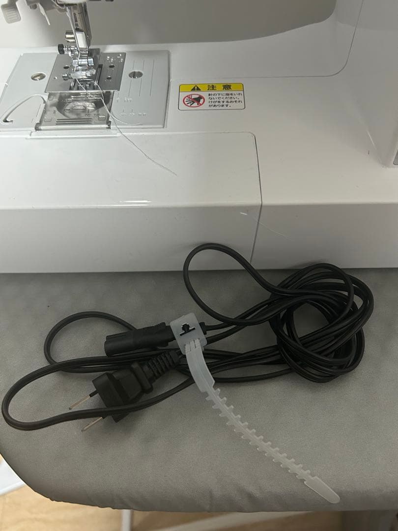 brother コンピュータミシンSENSIA130　CPN5102 カバー付